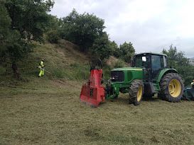Trabajos forestales con tractor