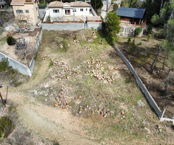 LIMPIEZA DE PARCELAS PARA CUMPLIR CON LA NORMATIVA DE PREVENCIÓN DE INCENDIOS