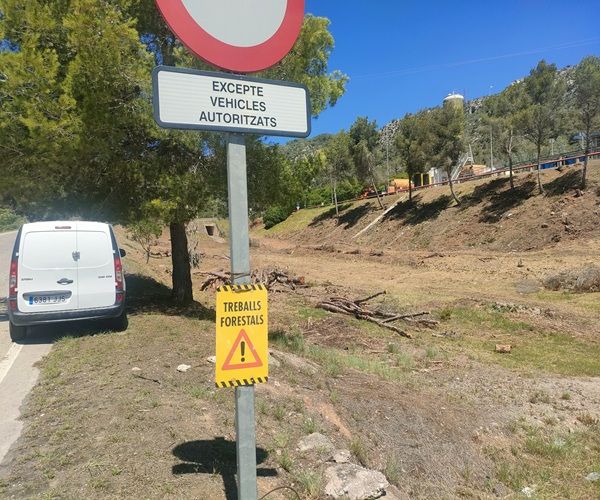 Trabajos de obertura y mantenimiento de franjas perimetrales
